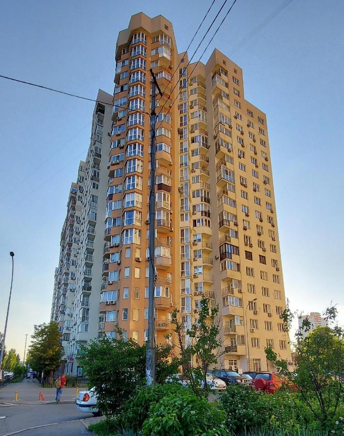 Просторі Апартаменти Kiev Exterior foto