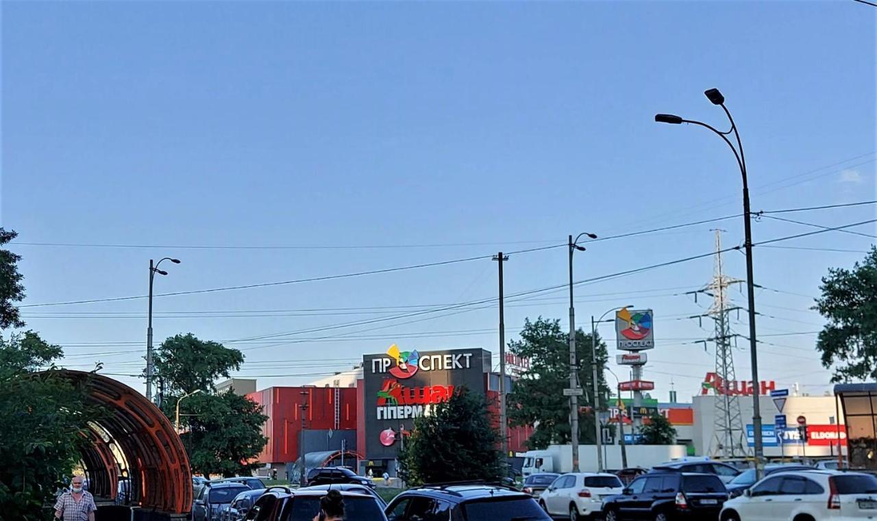 Просторі Апартаменти Kiev Exterior foto