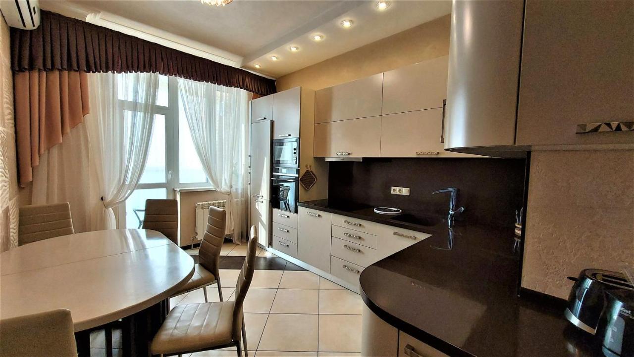Просторі Апартаменти Kiev Exterior foto